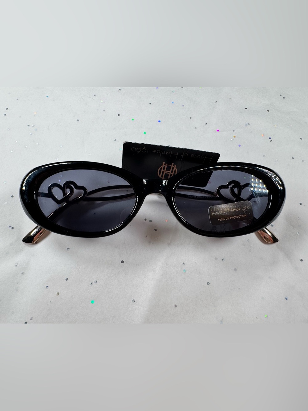 🕶️NWT House of Harlow 1960 Black Oval Sunglasses with Rhinestone Heart Temple